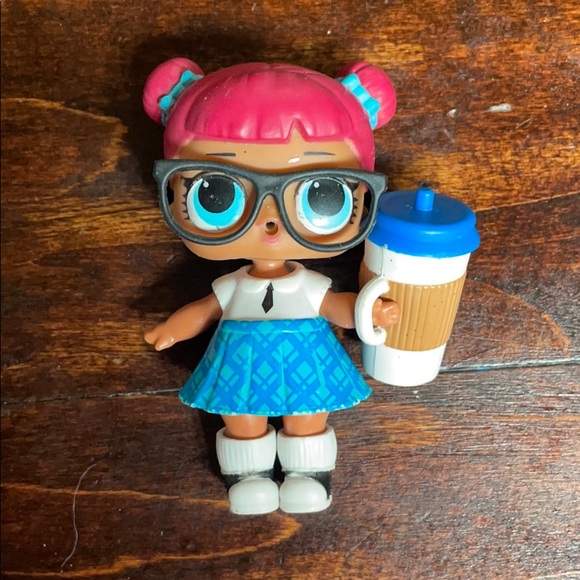 LOL surprise doll TEACHER’S PET - Picture 3 of 3